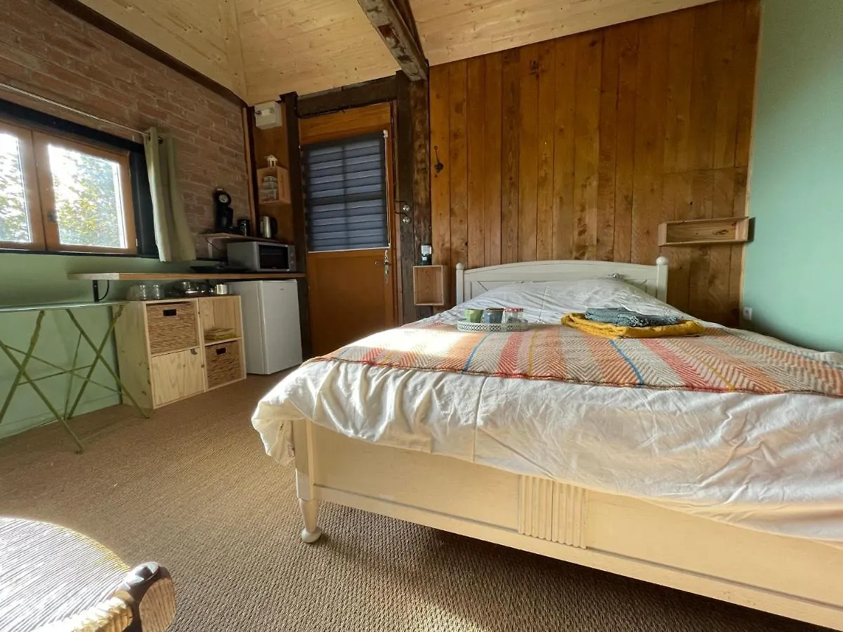 Jolie Cabane Avec Jacuzzi Pour Les Amoureux De La Nature Tullins France