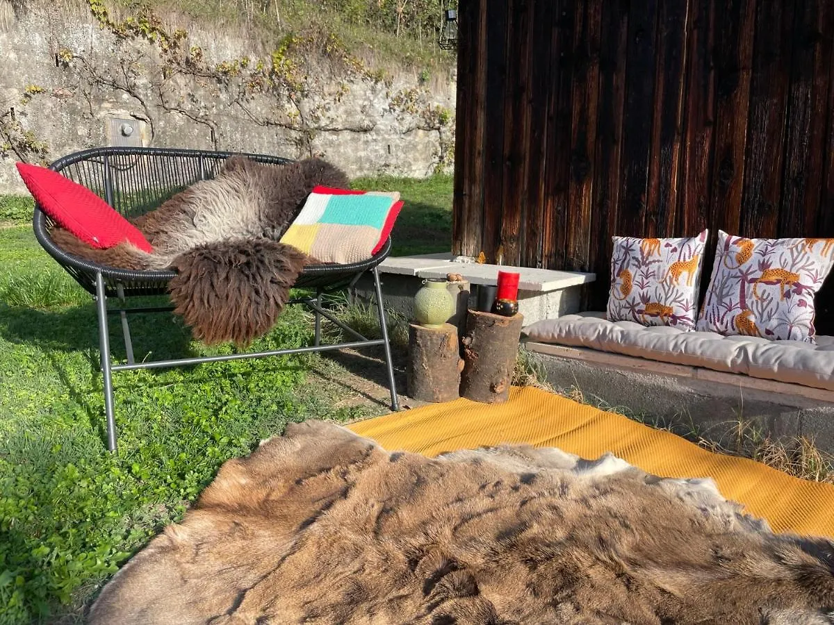 Jolie Cabane Avec Jacuzzi Pour Les Amoureux De La Nature Tullins 0*,